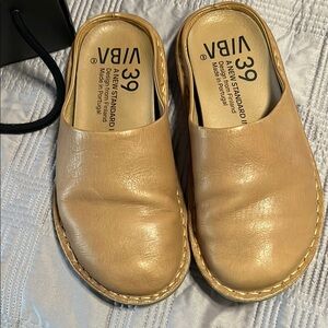 VIBAe | Fawn Roma Mule 39